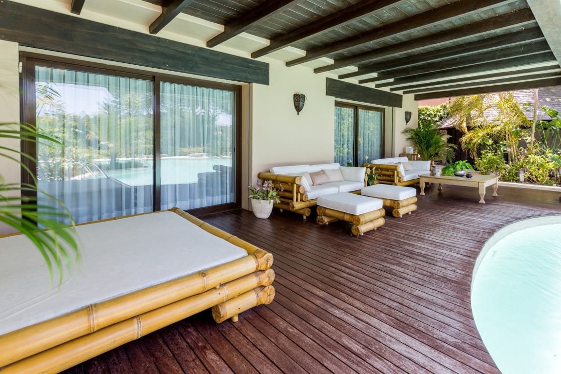 6 bedroom Villa for sale in Rio Real with pool garage - € 3,500,000 (Ref: 6544792)