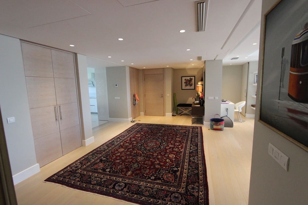 3 slaapkamer Penthouse te koop in Puerto Banus met zwembad garage - € 4.900.000 (Ref: 6544801)