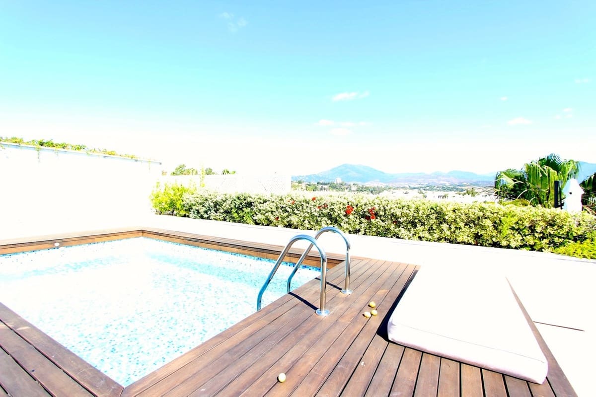 3 sypialnia Penthouse na sprzedaż w Puerto Banus z basenem garażem - 4 900 000 € (Ref: 6544801)