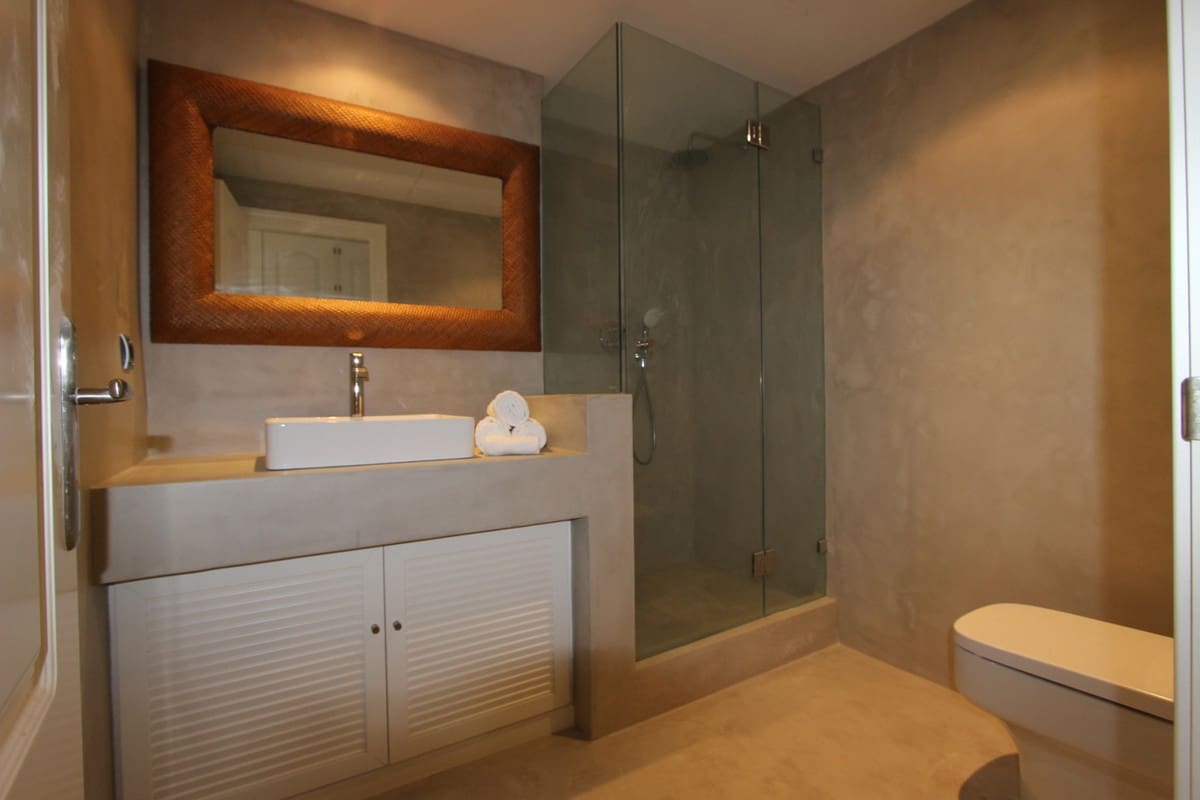 2 bedroom Apartment for sale in Benahavis with pool garage - € 575,000 (Ref: 6544810)