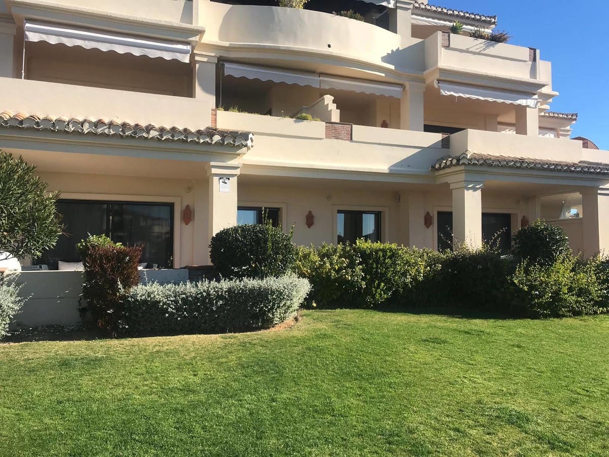 2 bedroom Apartment for sale in Benahavis with pool garage - € 575,000 (Ref: 6544810)