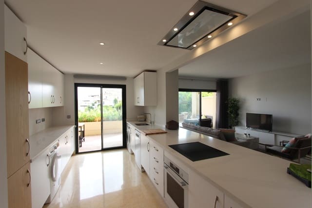 Apartamento de 2 habitaciones en Benahavís en venta con piscina garaje - 575.000 € (Ref: 6544810)