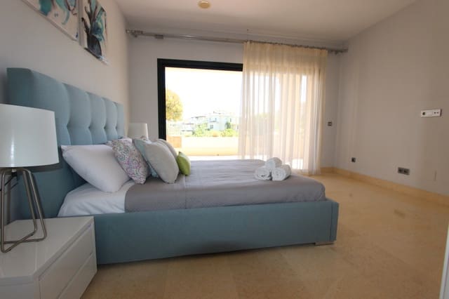 Apartamento de 2 habitaciones en Benahavís en venta con piscina garaje - 575.000 € (Ref: 6544810)