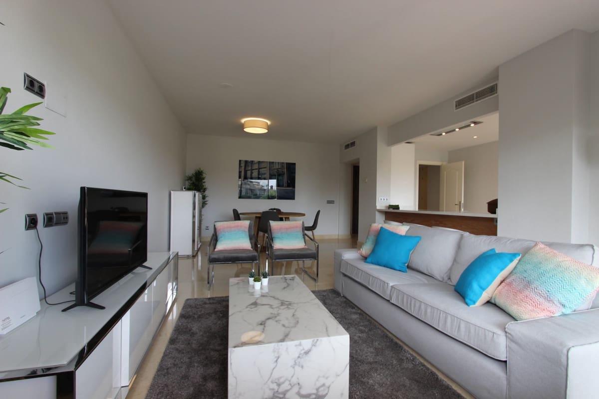 Apartamento de 2 habitaciones en Benahavís en venta con piscina garaje - 575.000 € (Ref: 6544810)