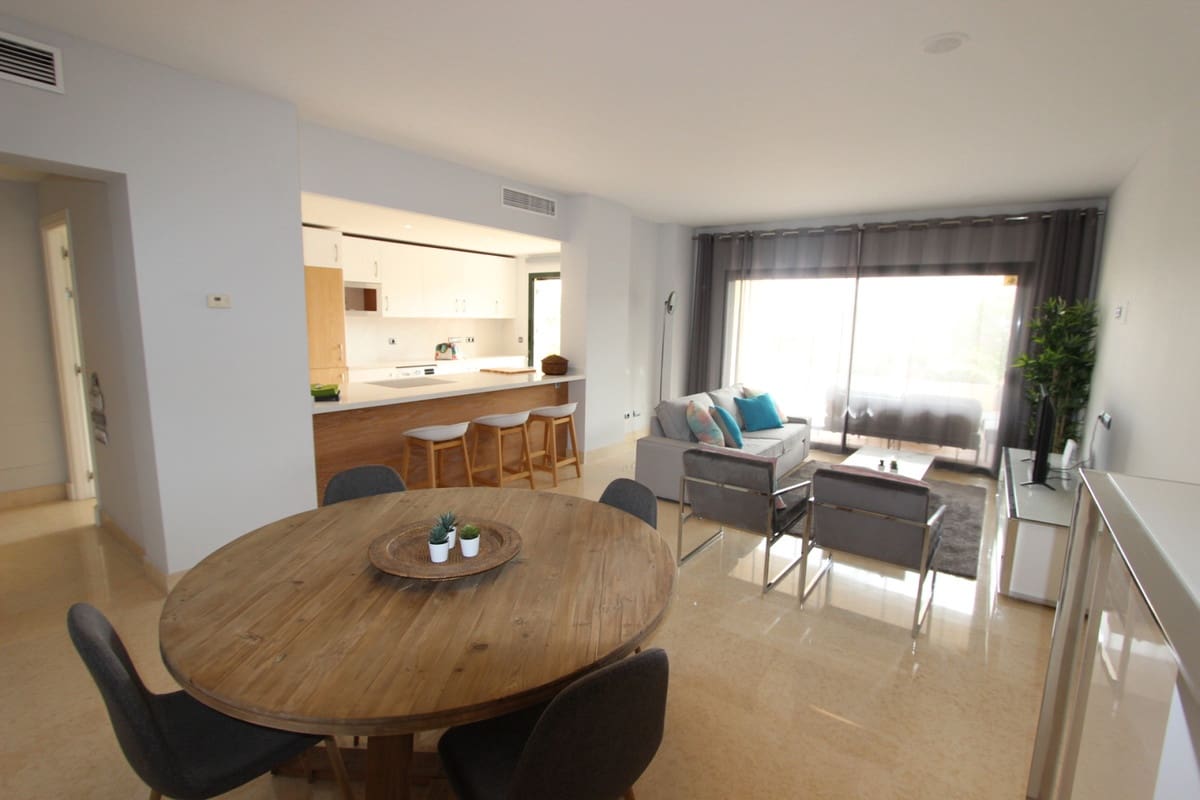 Apartamento de 2 habitaciones en Benahavís en venta con piscina garaje - 575.000 € (Ref: 6544810)