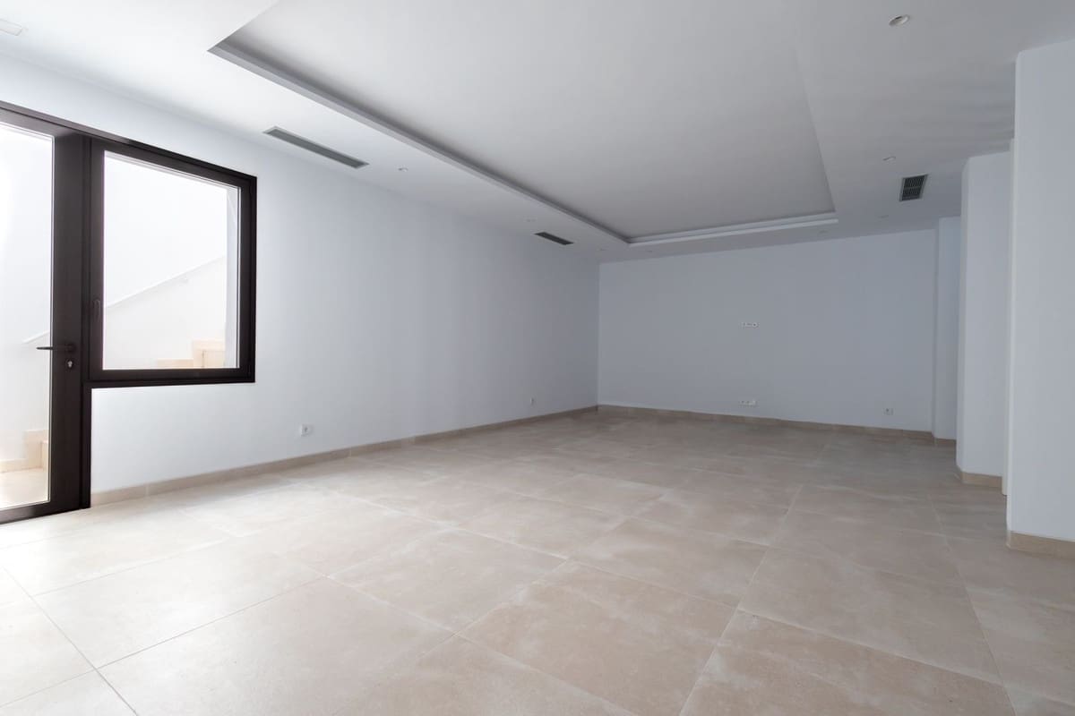 4 bedroom Villa for sale in Golden Mile with pool garage - € 4,200,000 (Ref: 6860309)