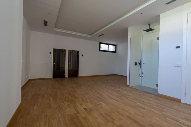 Chalet de 4 habitaciones en Golden Mile, Marbella en venta con piscina garaje - 4.500.000 € (Ref: 6860309)