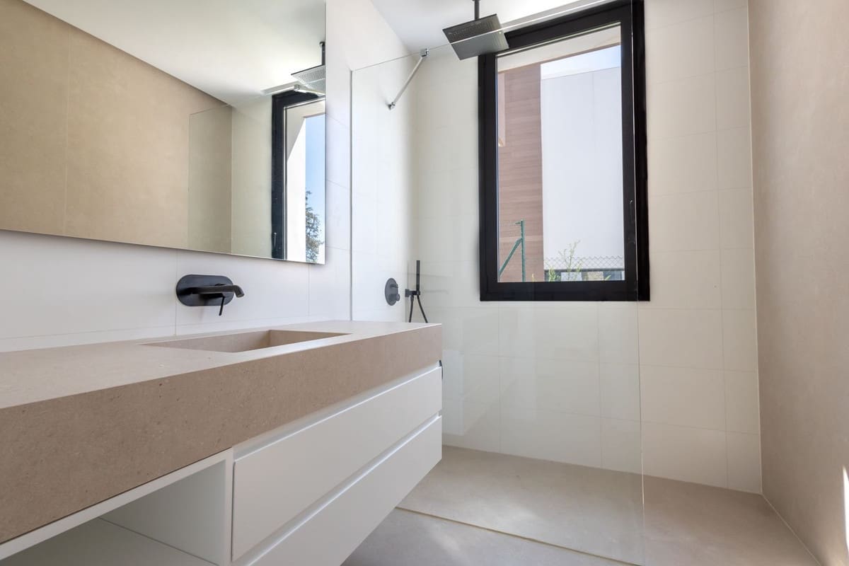 4 soverom Villa til salgs i Golden Mile med svømmebasseng garasje - € 4 500 000 (Ref: 6860309)