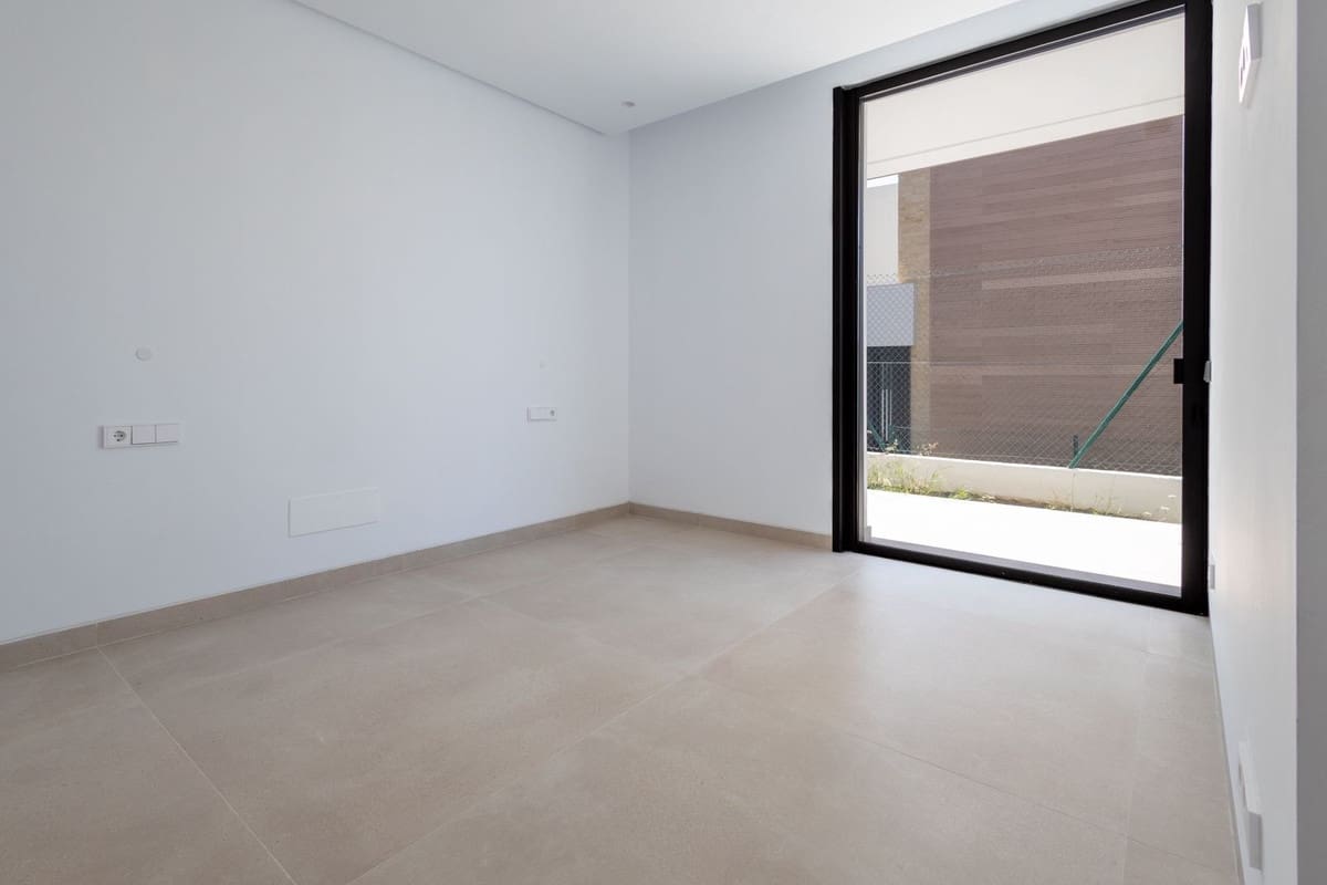 4 soveværelse Villa til salg i Golden Mile med swimmingpool garage - € 4.500.000 (Ref: 6860309)