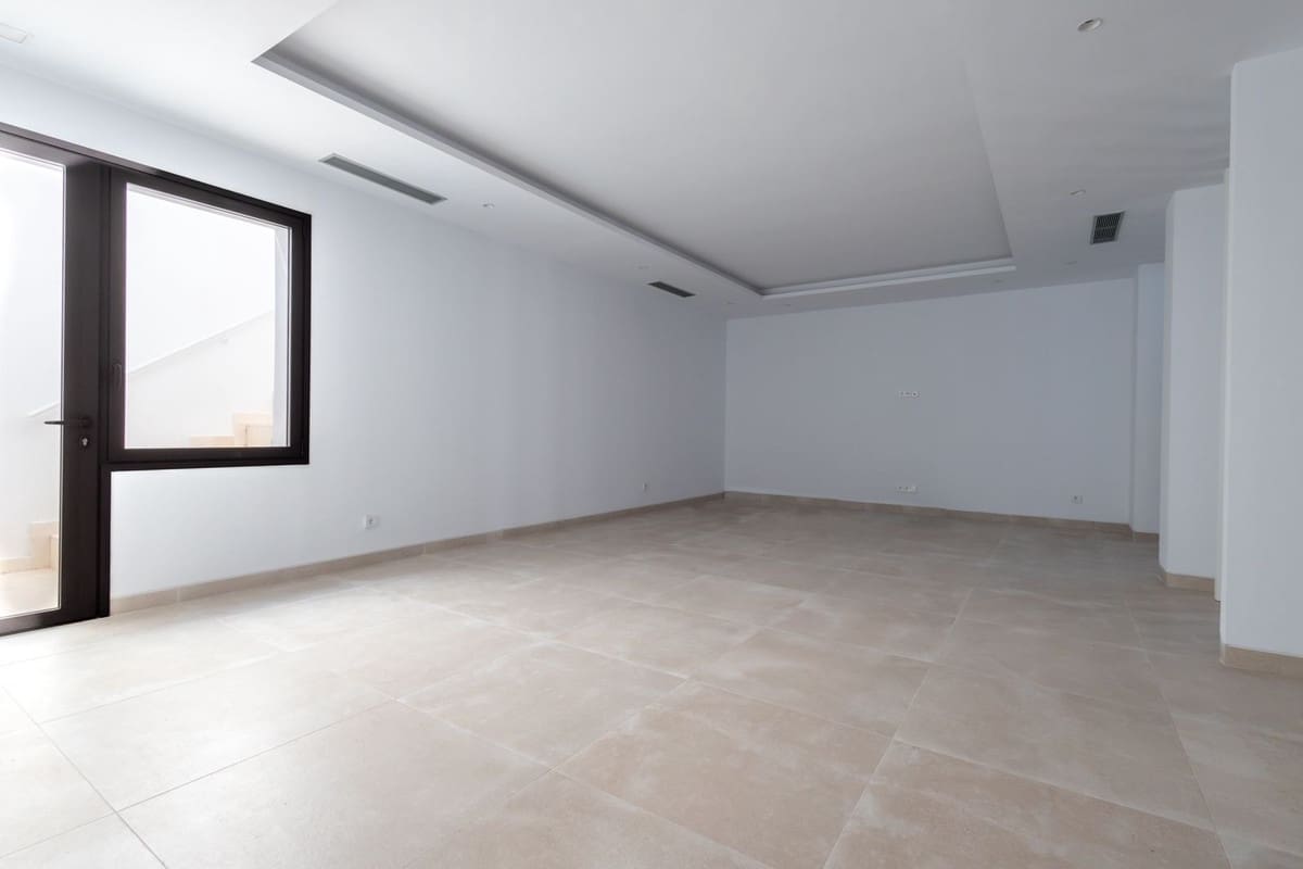 4 soveværelse Villa til salg i Golden Mile med swimmingpool garage - € 4.500.000 (Ref: 6860309)