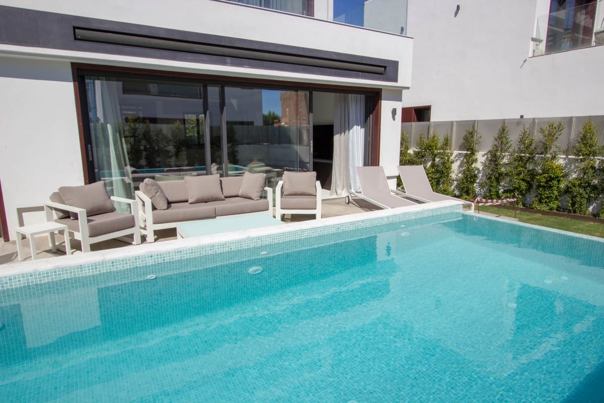 5 soveværelse Villa til salg i Puerto Banus med swimmingpool garage - € 2.950.000 (Ref: 7050404)