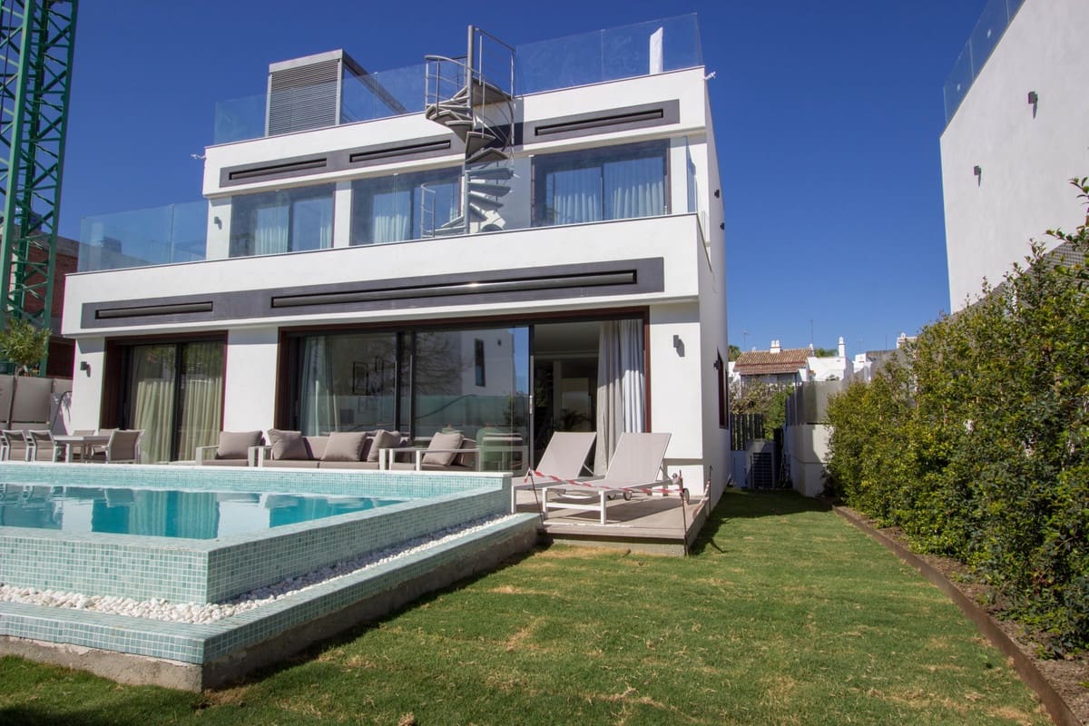 5 soveværelse Villa til salg i Puerto Banus med swimmingpool garage - € 2.950.000 (Ref: 7050404)