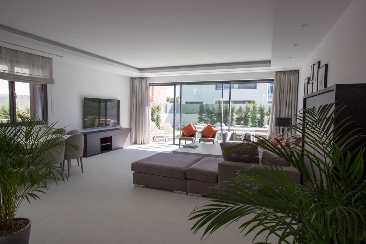 5 chambre Villa/Maison à vendre à Puerto Banus avec piscine garage - 2 950 000 € (Ref: 7050404)