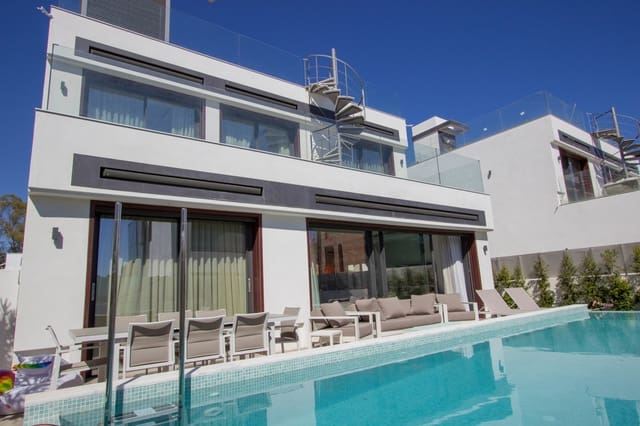 5 chambre Villa/Maison à vendre à Puerto Banus, Marbella avec piscine garage - 2 950 000 € (Ref: 7050404)