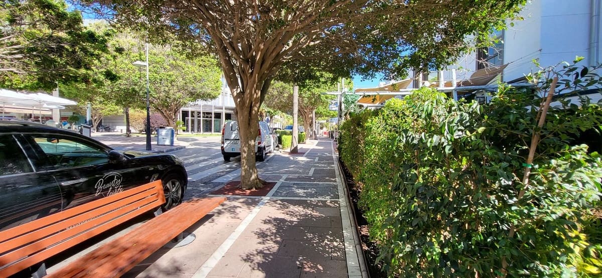 Restaurant/Bar til salg i Puerto Banus med garage - € 950.000 (Ref: 7693280)