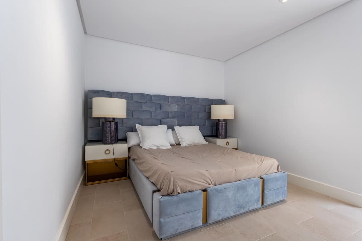 5 soveværelse Villa til salg i Cabopino med swimmingpool garage - € 2.995.000 (Ref: 7936130)