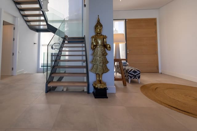 5 soverom Villa til salgs i Cabopino, Marbella med svømmebasseng garasje - € 2 995 000 (Ref: 7936130)