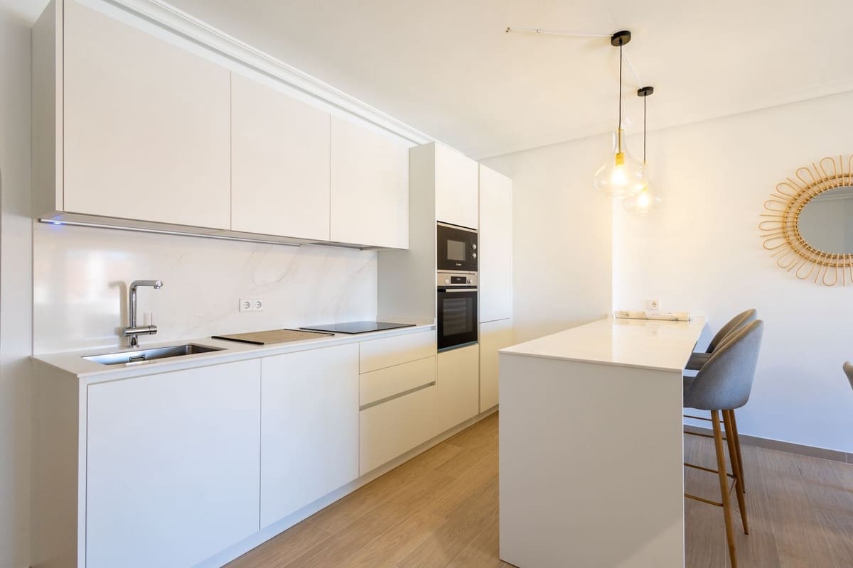 3 quarto Apartamento para venda em Nueva Andalucia com piscina garagem - 630 000 € (Ref: 7994129)