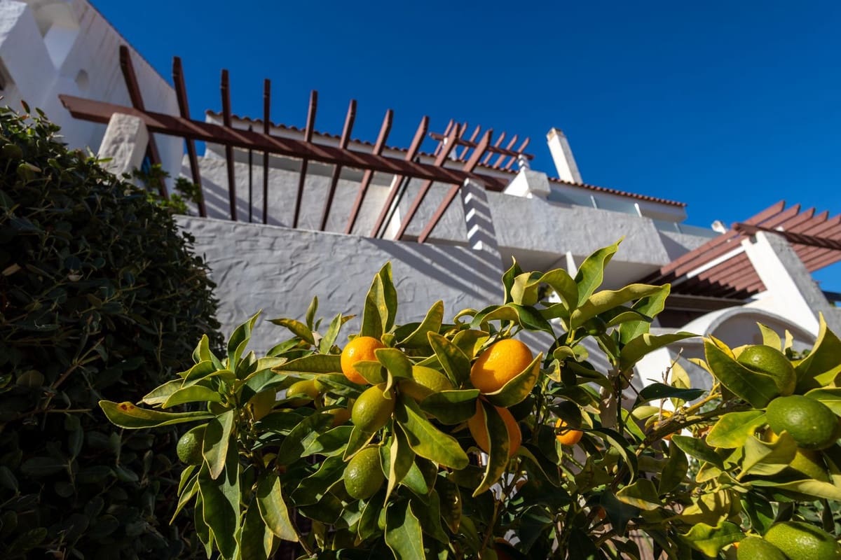 3 quarto Apartamento para venda em Nueva Andalucia com piscina garagem - 630 000 € (Ref: 7994129)