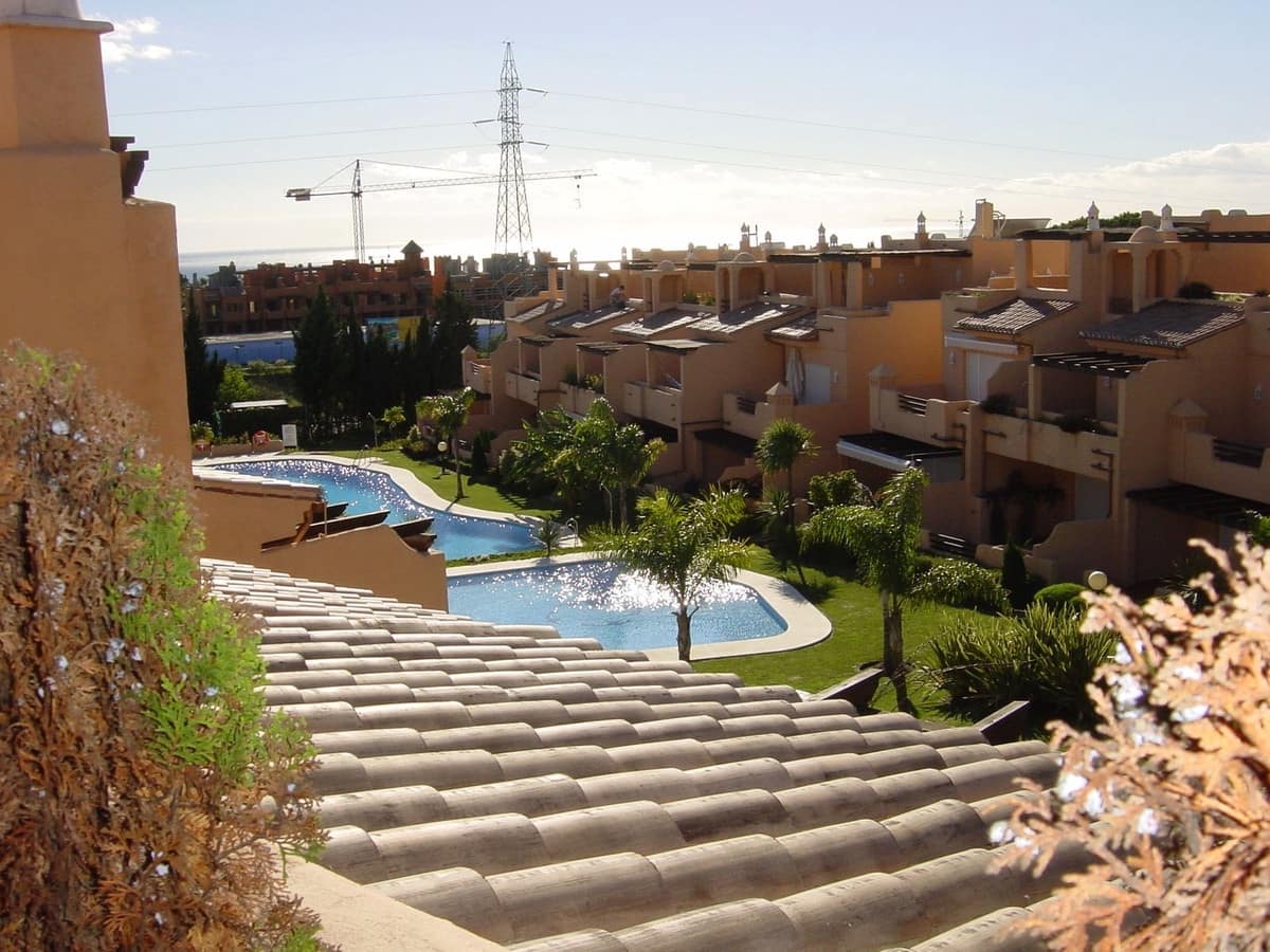 4 bedroom Townhouse for sale in Marbella with pool garage - € 890,000 (Ref: 8044333)
