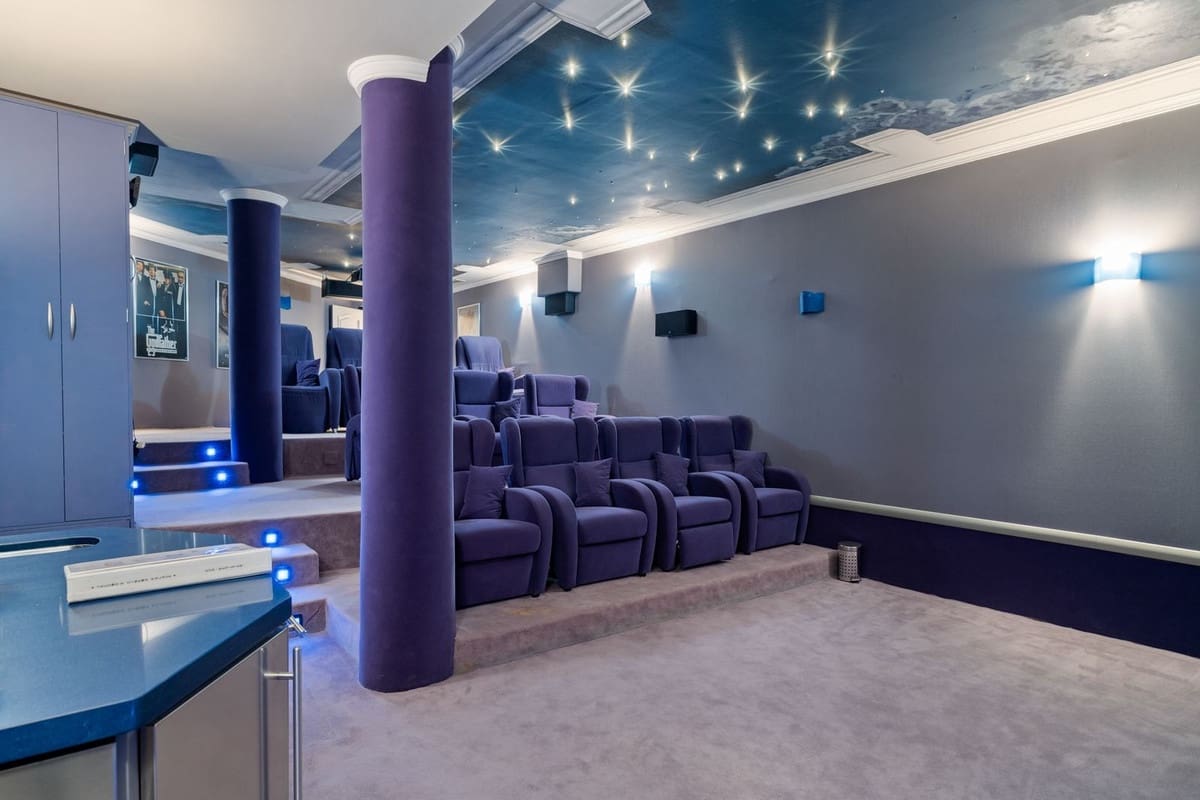 Chalet de 6 habitaciones en Nueva Andalucia en venta con piscina garaje - 6.900.000 € (Ref: 8134642)