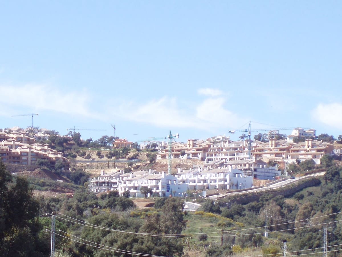 Ubebygd land til salgs i Mijas - € 7 500 000 (Ref: 8142200)