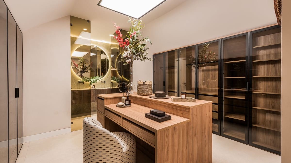 4 soveværelse Lejlighed til salg i Rio Real med swimmingpool garage - € 4.995.000 (Ref: 8444558)