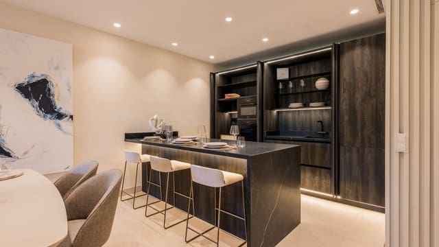 3 chambre Appartement à vendre à Estepona avec piscine garage - 1 825 000 € (Ref: 8467069)