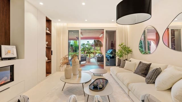 3 chambre Appartement à vendre à Estepona avec piscine garage - 1 825 000 € (Ref: 8467069)