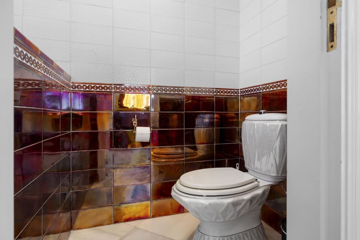 5 bedroom Villa for sale in Nueva Andalucia with pool garage - € 1,295,000 (Ref: 8477024)