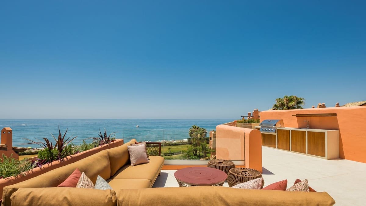 4 soveværelse Penthouse til salg i Los Monteros med swimmingpool garage - € 5.350.000 (Ref: 8479924)