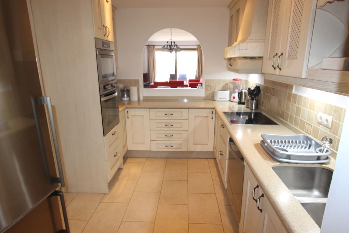 3 bedroom Penthouse for sale in New Golden Mile with pool garage - € 520,000 (Ref: 8617795)