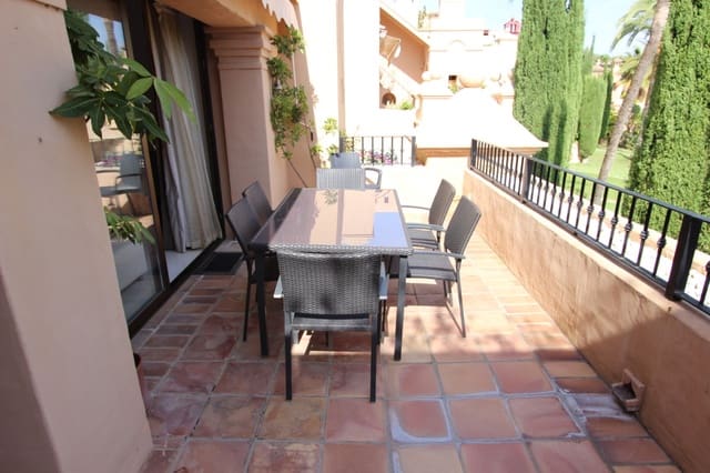 3 quarto Penthouse para venda em Nueva Atalaya, Estepona com piscina garagem - 520 000 € (Ref: 8617795)