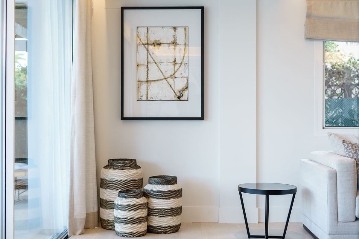 5 bedroom Villa for sale in Nueva Andalucia with pool garage - € 2,575,000 (Ref: 8647057)