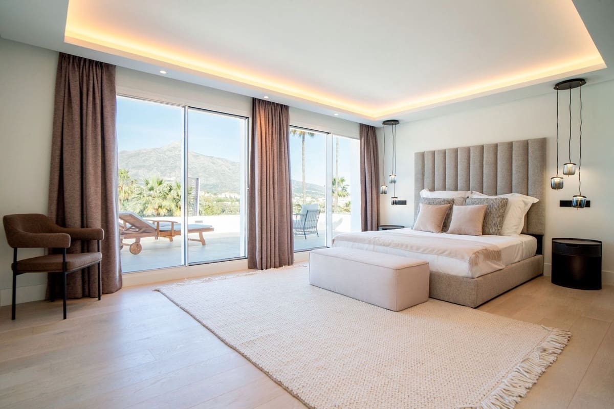 5 chambre Villa/Maison à vendre à Nueva Andalucia avec piscine garage - 2 575 000 € (Ref: 8647057)