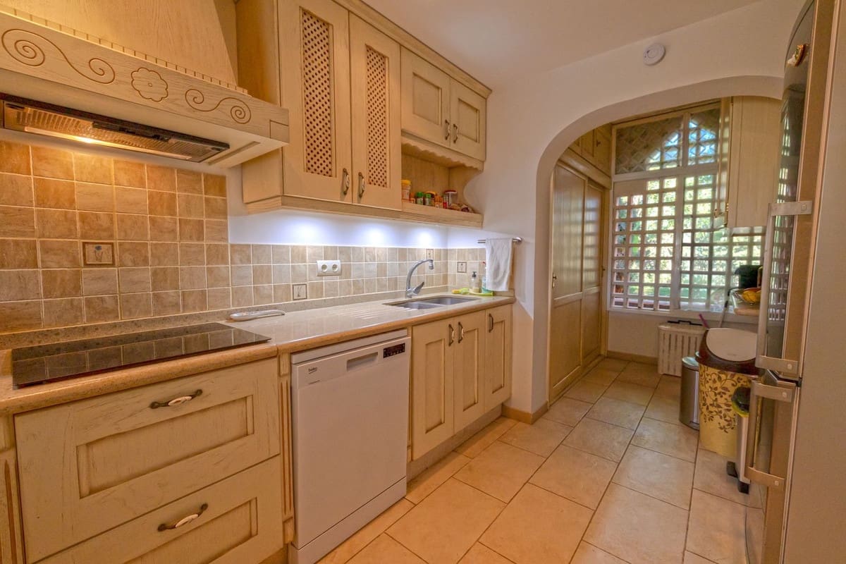 3 soveværelse Penthouse til salg i New Golden Mile med swimmingpool garage - € 520.000 (Ref: 8647430)