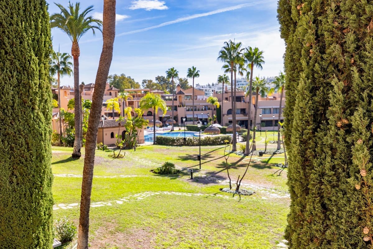 3 soveværelse Penthouse til salg i New Golden Mile med swimmingpool garage - € 520.000 (Ref: 8647430)