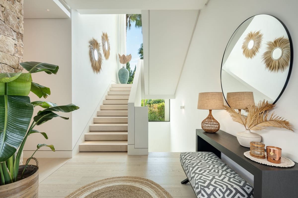 6 bedroom Villa for sale in Benahavis with pool garage - € 8,900,000 (Ref: 8657847)