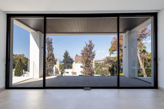 4 bedroom Villa for sale in Golden Mile, Marbella with pool garage - € 4,500,000 (Ref: 8756812)