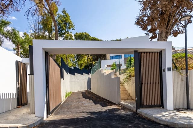 4 bedroom Villa for sale in Golden Mile, Marbella with pool garage - € 4,500,000 (Ref: 8756812)