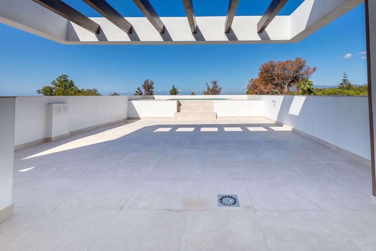 4 bedroom Villa for sale in Golden Mile with pool garage - € 4,500,000 (Ref: 8756812)