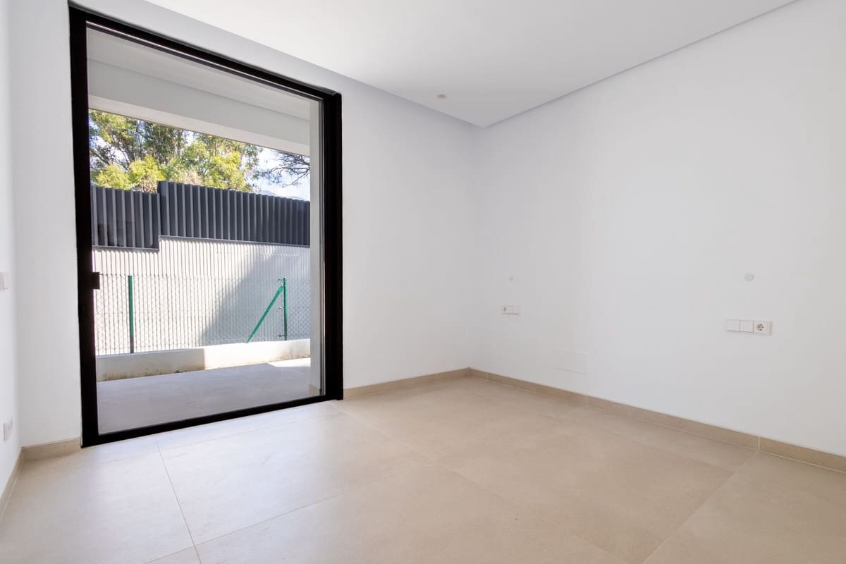 4 bedroom Villa for sale in Golden Mile with pool garage - € 4,500,000 (Ref: 8756812)