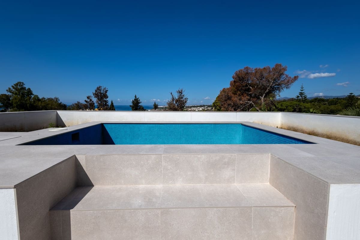 4 bedroom Villa for sale in Golden Mile with pool garage - € 4,500,000 (Ref: 8756812)