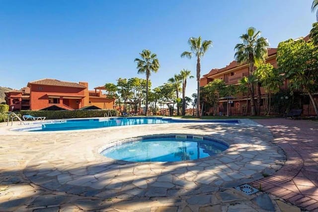 2 soverom Leilighet til salgs i La Reserva, Marbella med svømmebasseng garasje - € 305 000 (Ref: 8756956)