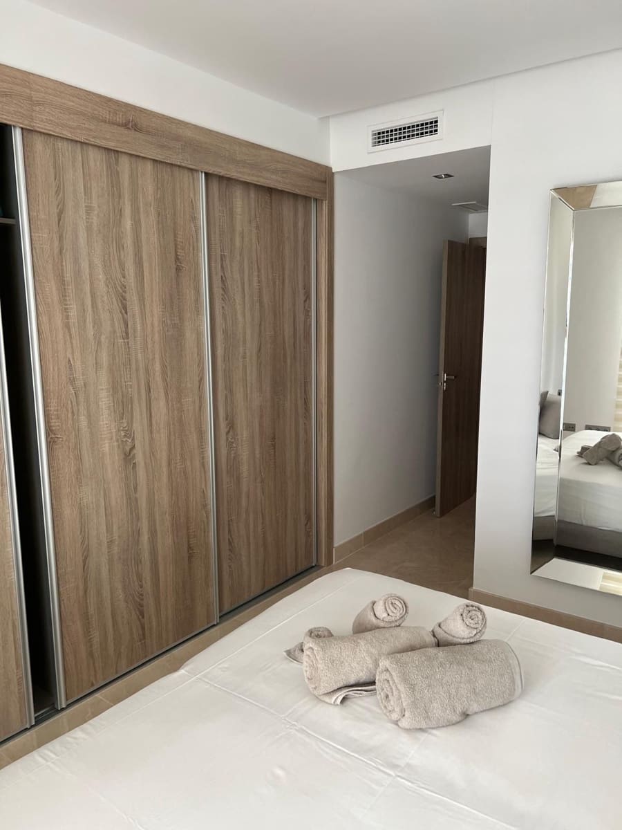 2 soverom Leilighet til salgs i La Cala Golf med svømmebasseng garasje - € 470 000 (Ref: 8930556)