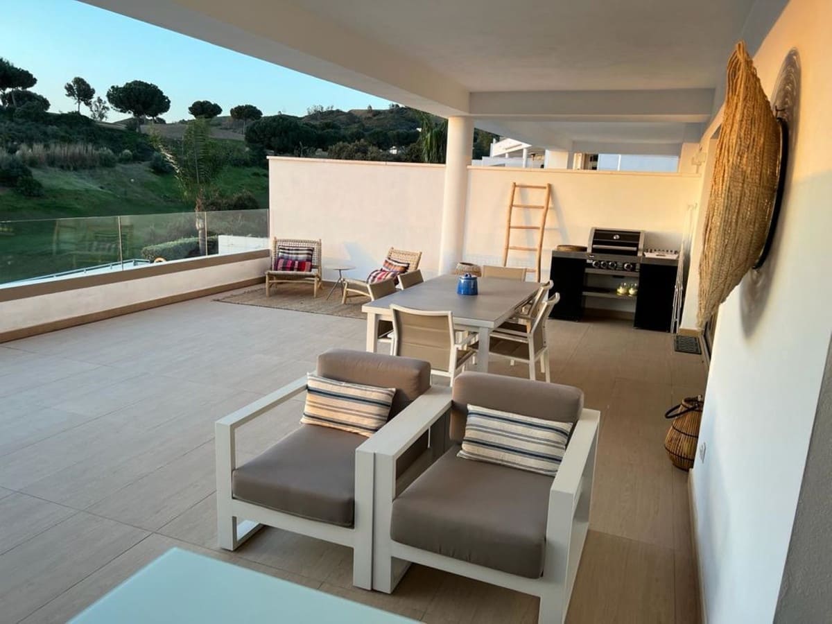 2 soverom Leilighet til salgs i La Cala Golf med svømmebasseng garasje - € 470 000 (Ref: 8930556)