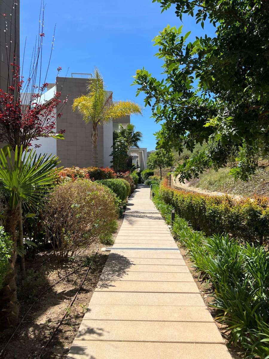 2 soverom Leilighet til salgs i La Cala Golf med svømmebasseng garasje - € 470 000 (Ref: 8930556)