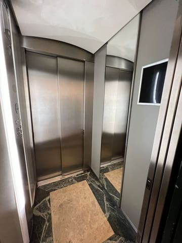 2 bedroom Apartment for sale in Nueva Andalucia, Marbella with pool garage - € 335,000 (Ref: 9028513)