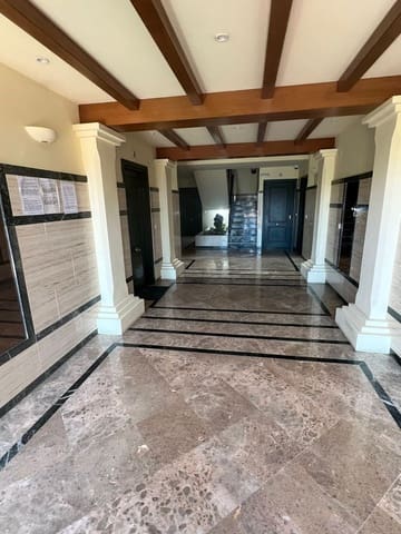 2 bedroom Apartment for sale in Nueva Andalucia, Marbella with pool garage - € 335,000 (Ref: 9028513)