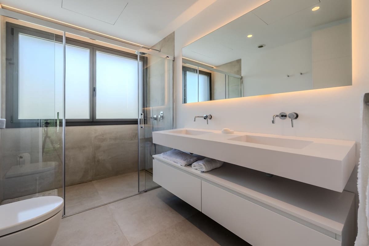 4 soveværelse Villa til salg i Puerto Banus med swimmingpool garage - € 3.200.000 (Ref: 9066622)